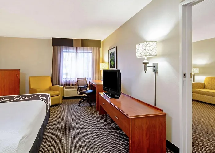 La Quinta By Wyndham Harrisburg Airport Hershey