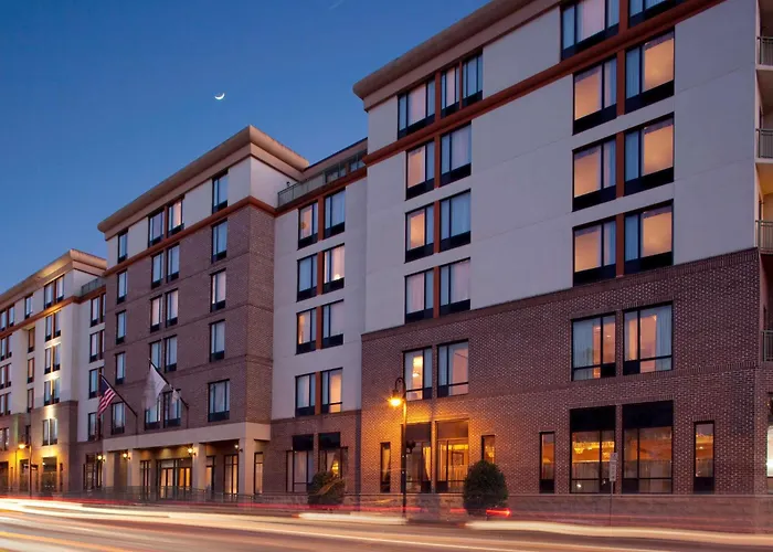 Doubletree By Hilton Historic Savannah