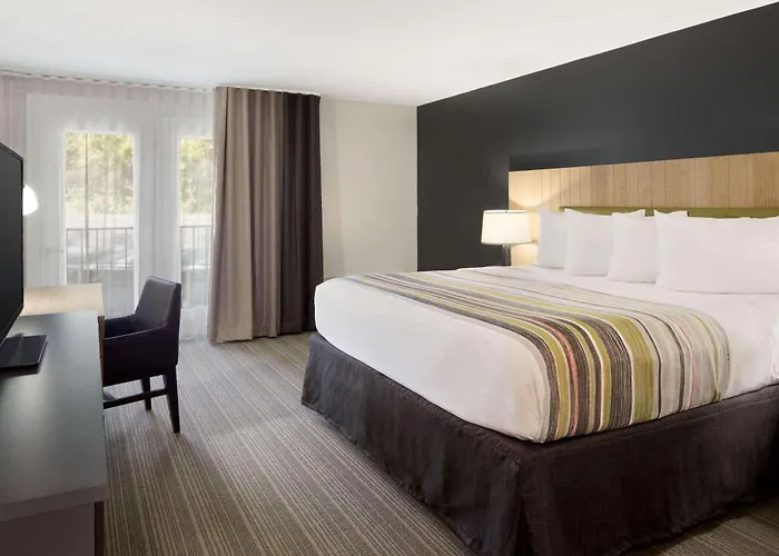 Country Inn & Suites Downtown Convention Center By Radisson, Gatlinburg, Tn