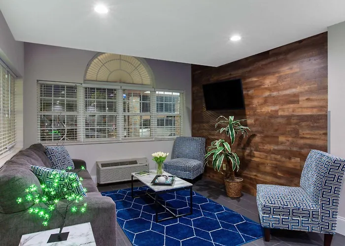 Microtel Inn & Suites By Wyndham Augusta/Riverwatch