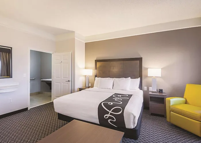 La Quinta Inn & Suites By Wyndham Austin Near The Domain
