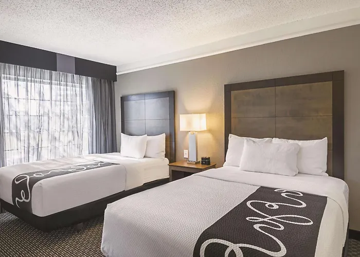 La Quinta Inn & Suites By Wyndham Austin Near The Domain
