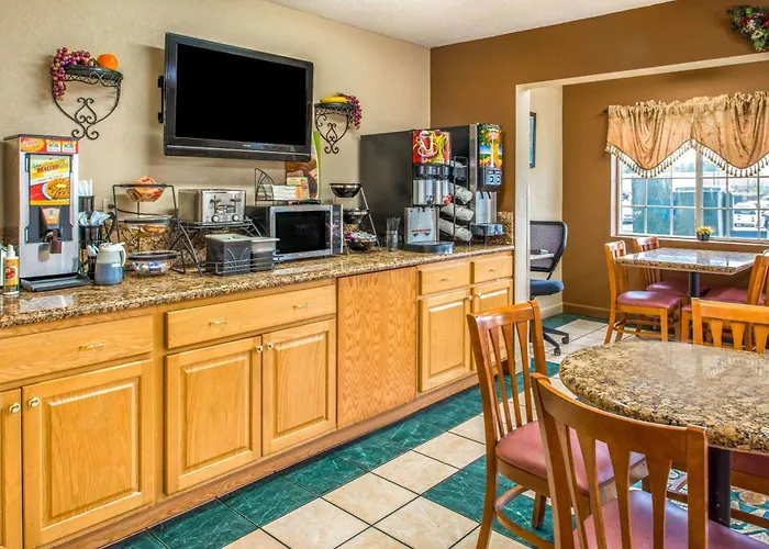 Microtel Inn & Suites Lincoln