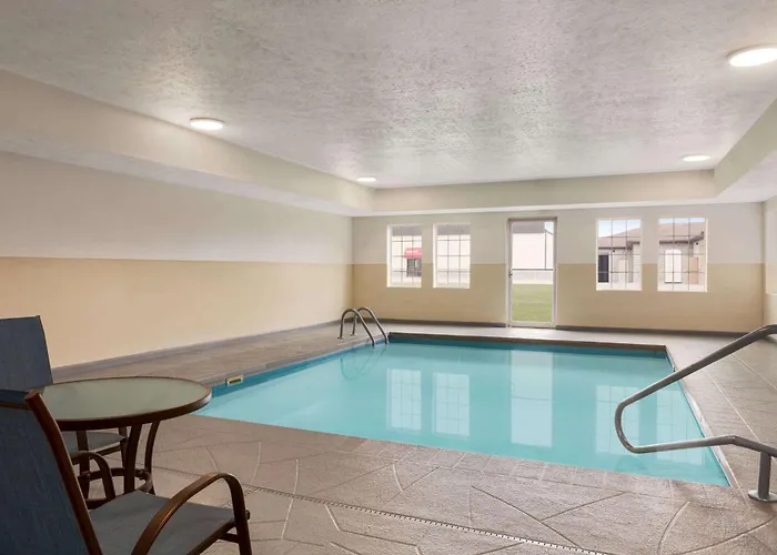 Microtel Inn & Suites Lincoln