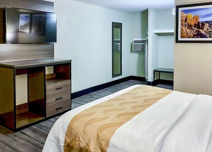 Quality Inn & Suites Airport