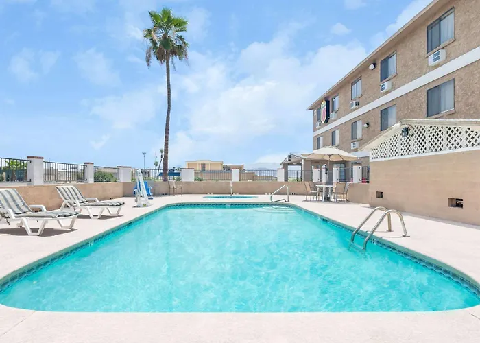 Super 8 By Wyndham Lake Havasu City