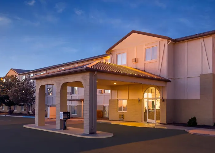 Super 8 By Wyndham Holbrook Hotel