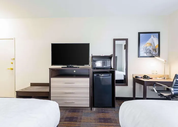 Clarion Pointe Madison-Huntsville