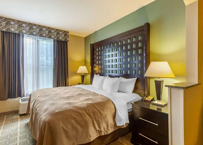 Quality Suites Sherman