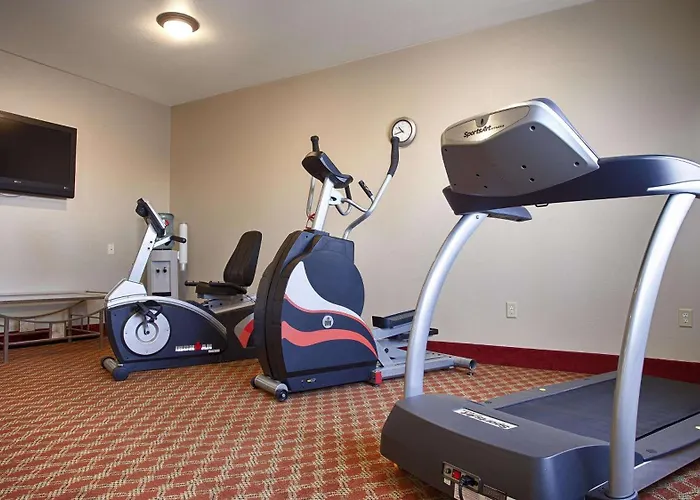 Best Western Inn & Suites - Henrietta