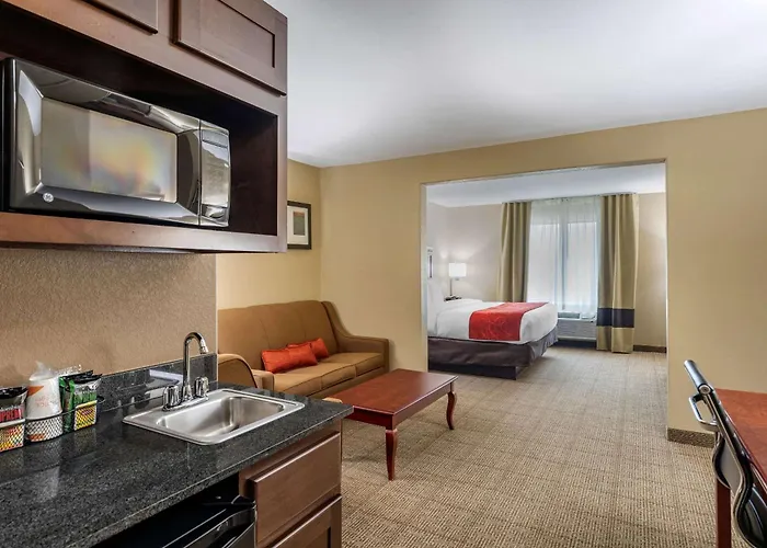 Comfort Suites Ennis