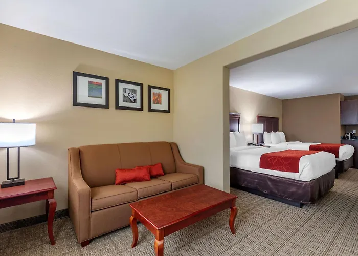 Comfort Suites Ennis