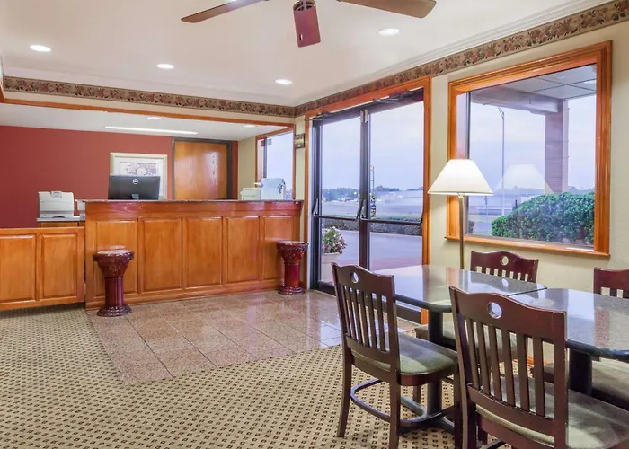 Super 8 By Wyndham Mount Vernon