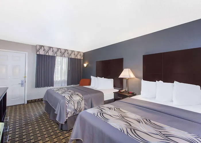 Days Inn By Wyndham Ennis
