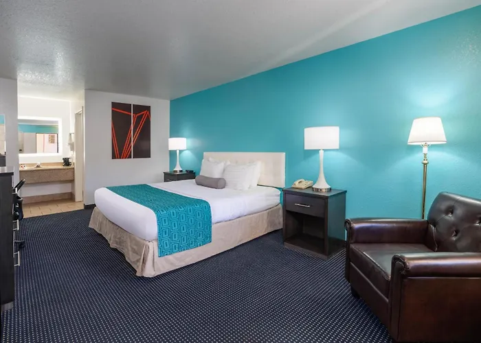 Howard Johnson By Wyndham Holbrook