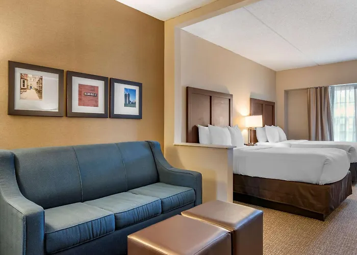 Comfort Suites Downtown Carlisle