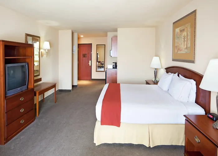 Holiday Inn Express & Suites Kerrville