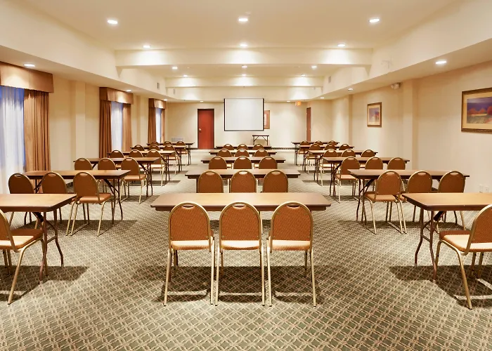 Holiday Inn Express & Suites Kerrville