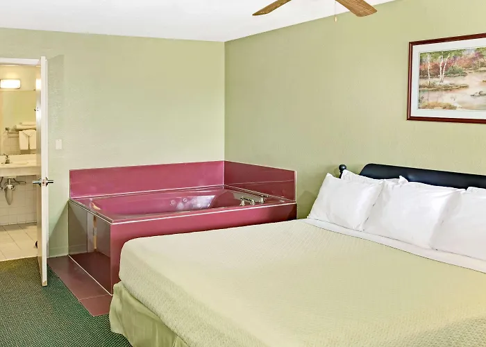 Days Inn By Wyndham El Campo Tx