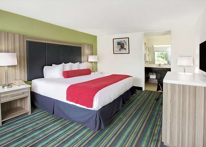 Ramada By Wyndham Fort Lauderdale Airport/Cruise Port