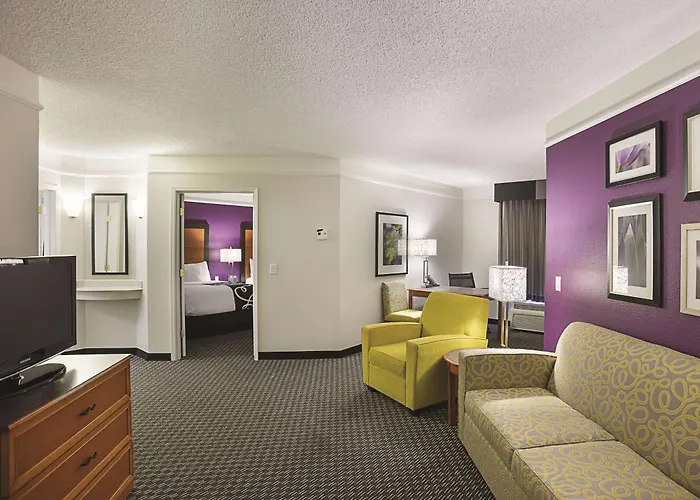 La Quinta Inn & Suites By Wyndham Phoenix Scottsdale