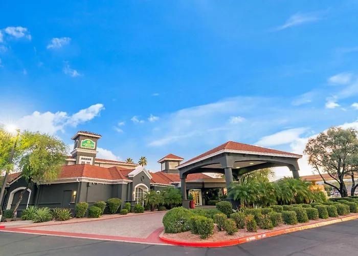 La Quinta Inn & Suites By Wyndham Phoenix Scottsdale