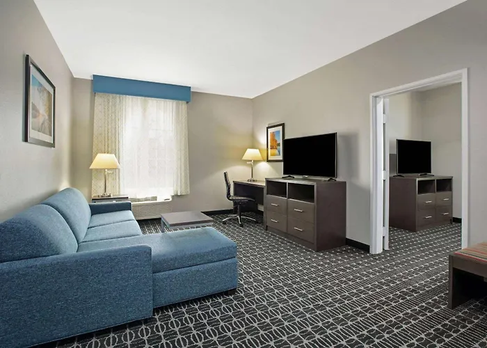 La Quinta By Wyndham Sulphur Springs