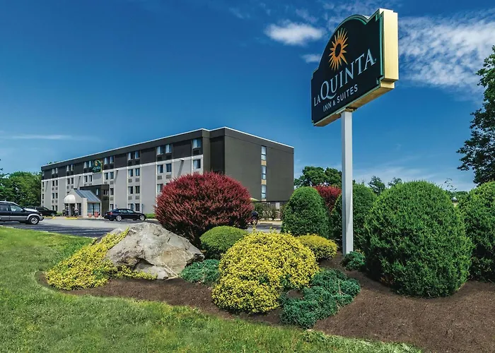 La Quinta By Wyndham Warwick Providence Airport