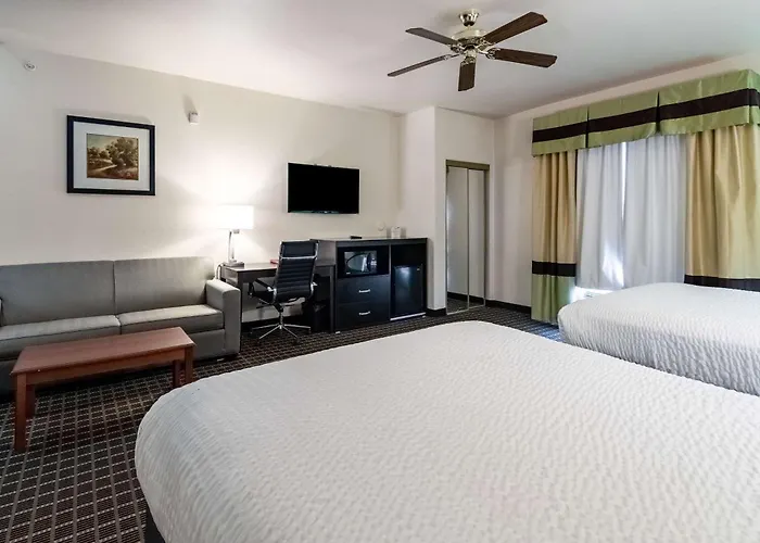 Clarion Inn & Suites Weatherford South
