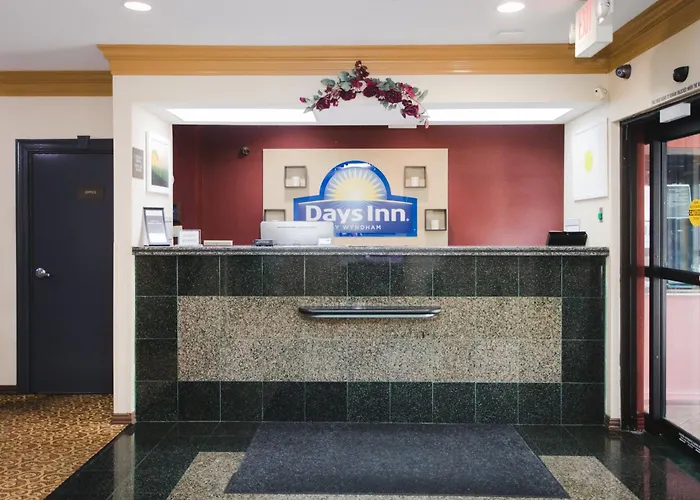 Days Inn By Wyndham Rosenberg