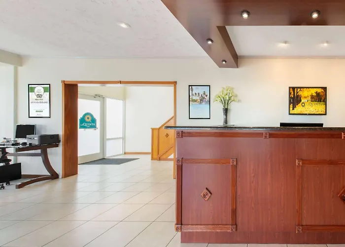 La Quinta By Wyndham Clearwater Central