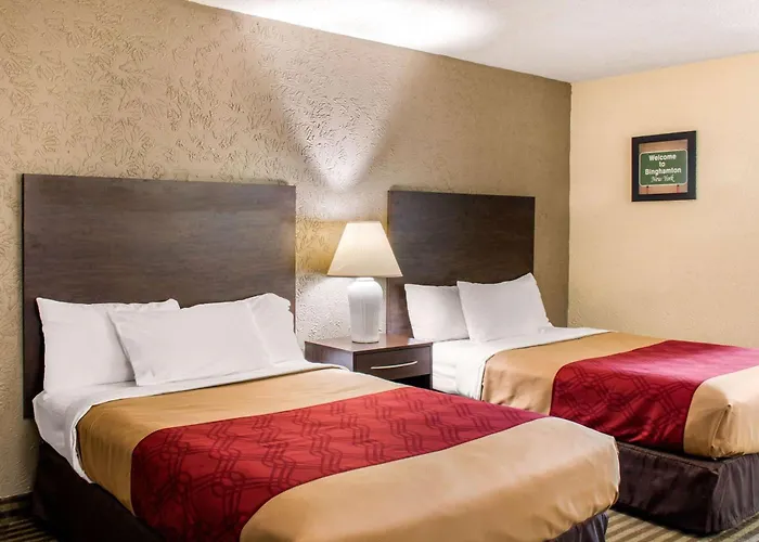 Econo Lodge Inn & Suites