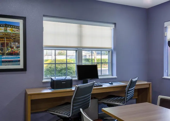 Microtel Inn & Suites By Wyndham Burlington