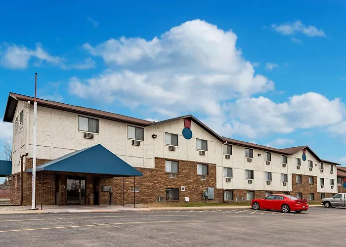 Econo Lodge Inn & Suites Auburn