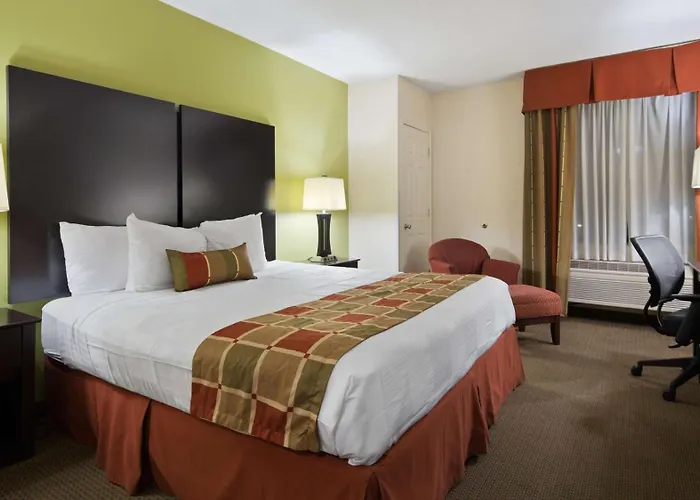 Best Western Plus Huntersville
