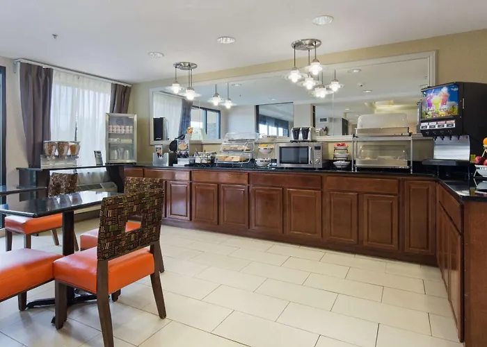 Best Western Plus Huntersville
