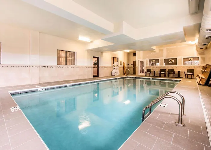 Comfort Inn & Suites Streetsboro - Kent