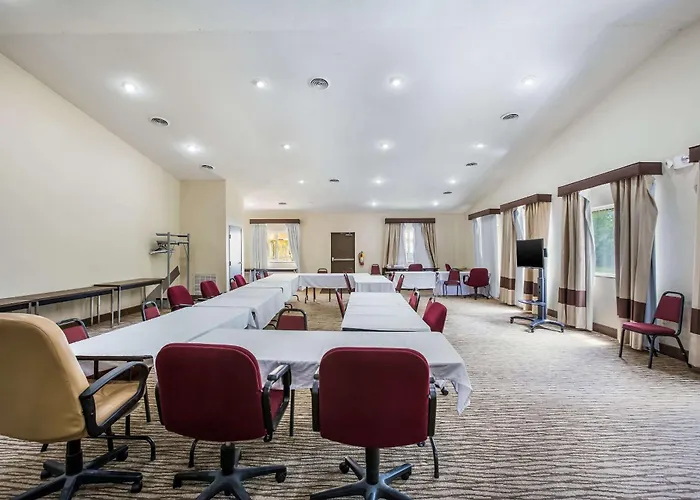 Comfort Inn & Suites Fairborn Near Wright Patterson Afb