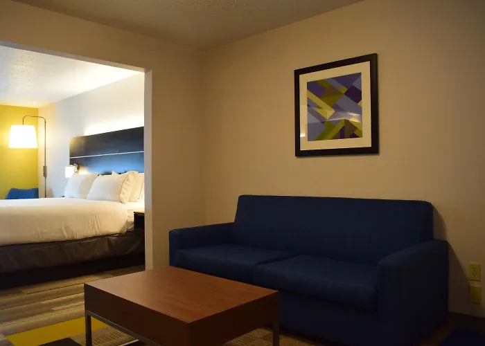 Holiday Inn Express & Suites Sparta