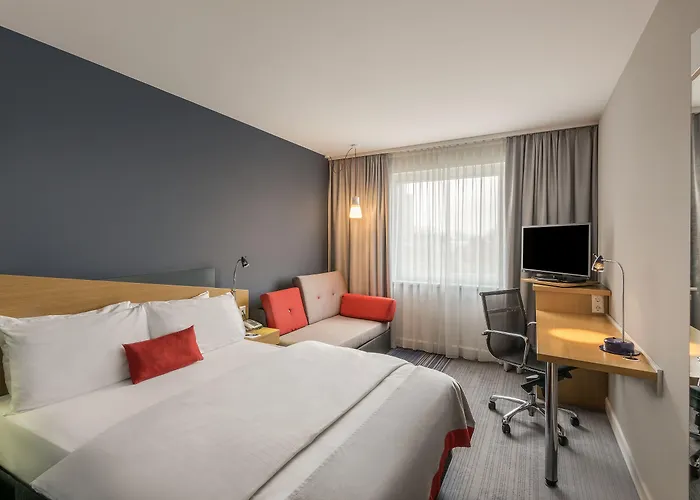 Holiday Inn Express Cologne Muelheim By Ihg