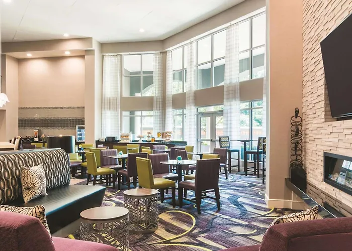La Quinta By Wyndham Atlanta Perimeter Medical
