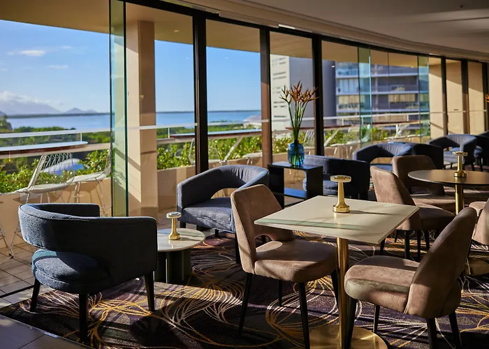 Hilton Cairns