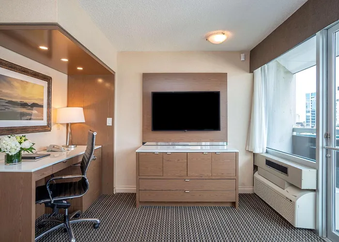 Best Western Premier Chateau Granville Hotel & Suites & Conference Centre