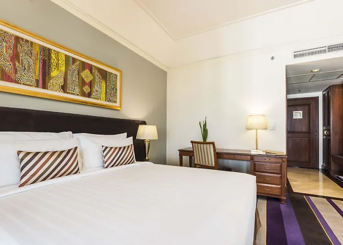Chatrium Hotel Royal Lake Yangon