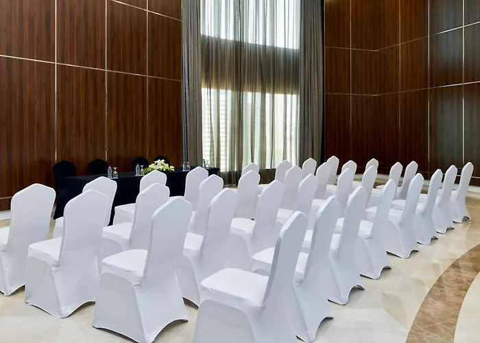 Best Plaza West Bay Hotel