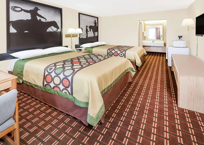 Super 8 By Wyndham Longview/I-20