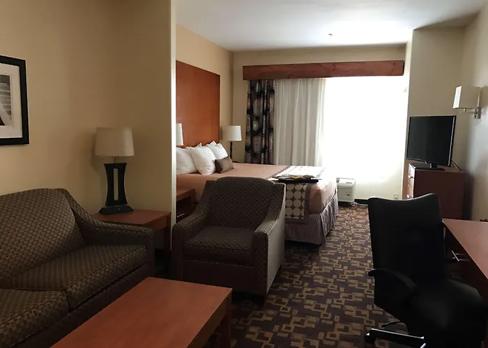 Best Western Plus Rose City Conference Inn