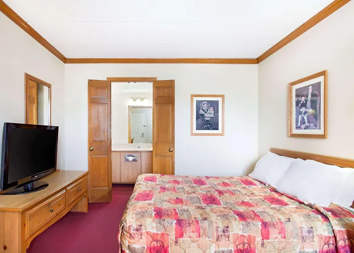 Days Inn By Wyndham Auburn