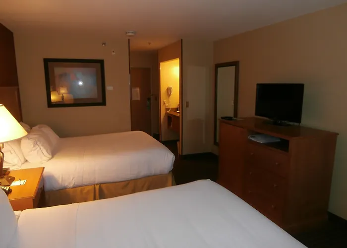 Holiday Inn Express Hotel & Suites Raton By Ihg