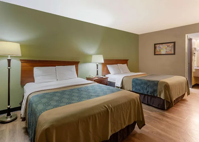 Econo Lodge Belton - Kansas City South